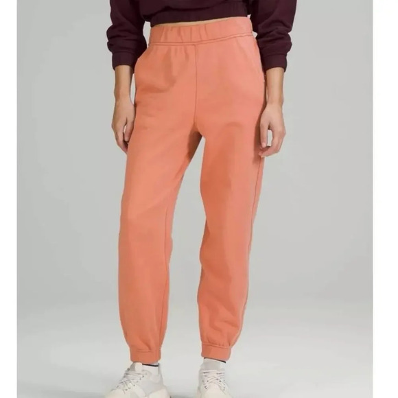 Lululemon Relaxed High Rise Jogger - Picture 1 of 10